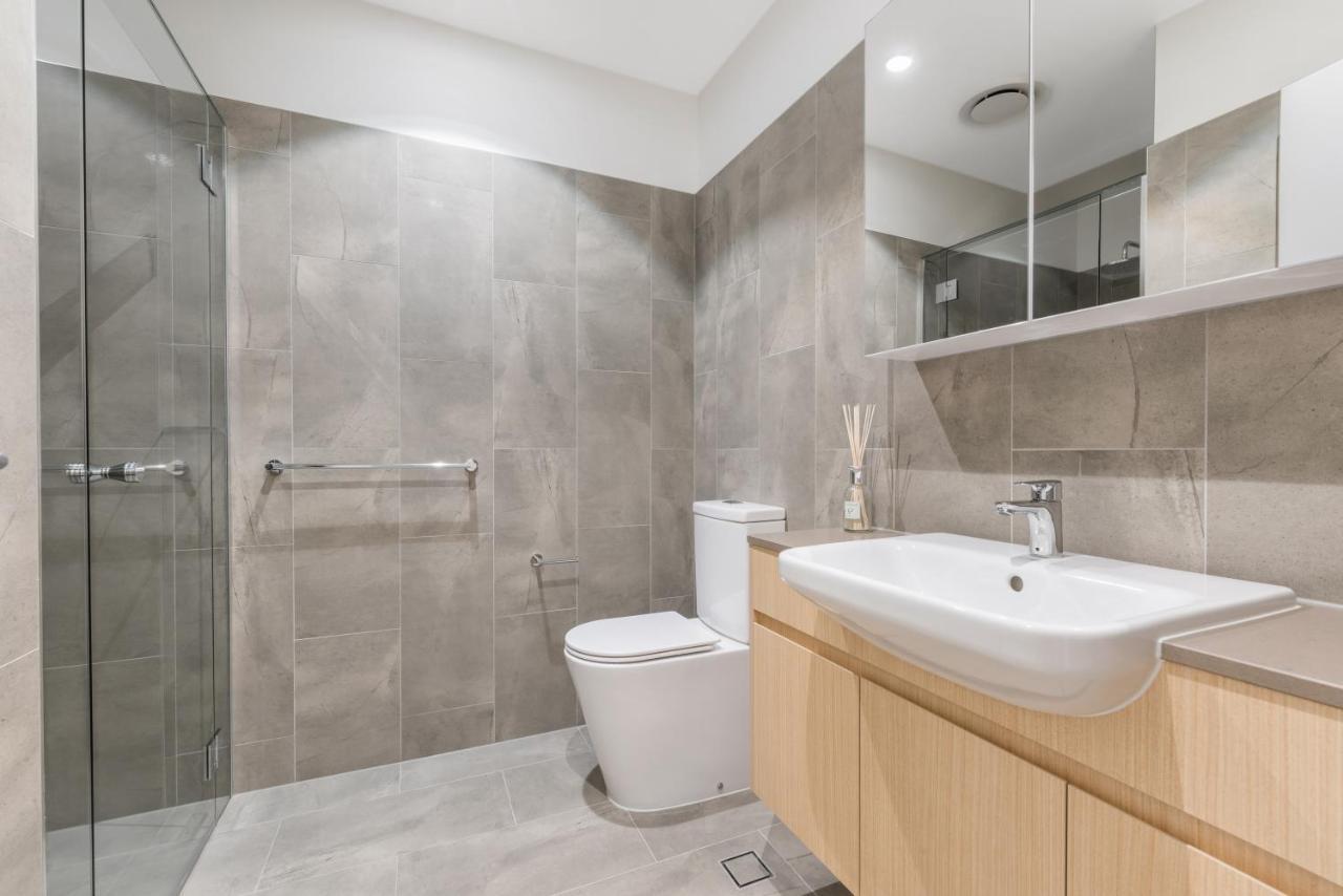 Luxury 5-Floor Unit With Ocean Views Near Beach Caloundra Exteriör bild